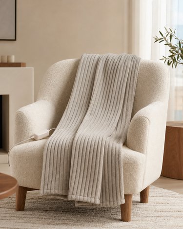 Soft Ribbed Heated Throw